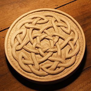 photo d'entrelacs sculptés en bois